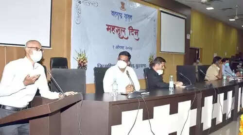 गणेश राठोड ठरले उत्कृष्ट उपजिल्हाधिकारी, डॉ. संजय गरकल उत्कृष्ट तहसीलदार; जिल्हाधिकाऱ्यांनी गौरवले