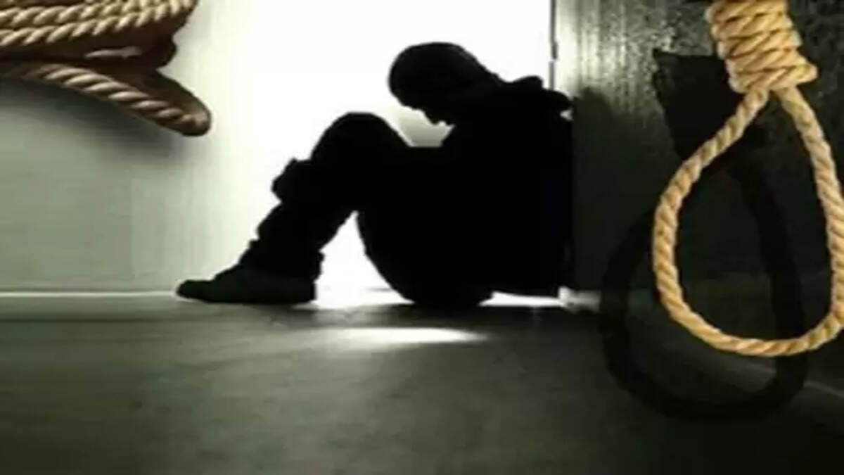 अल्पभूधारक शेतकऱ्याची गळफास घेऊन आत्महत्या; खामगाव तालुक्यातील घटना