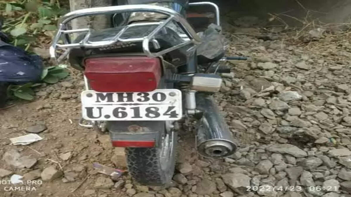 6464