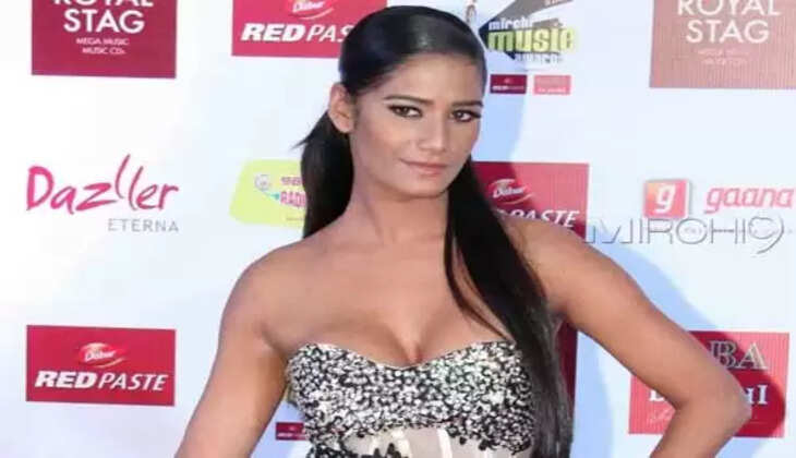 POONAM PANDEY